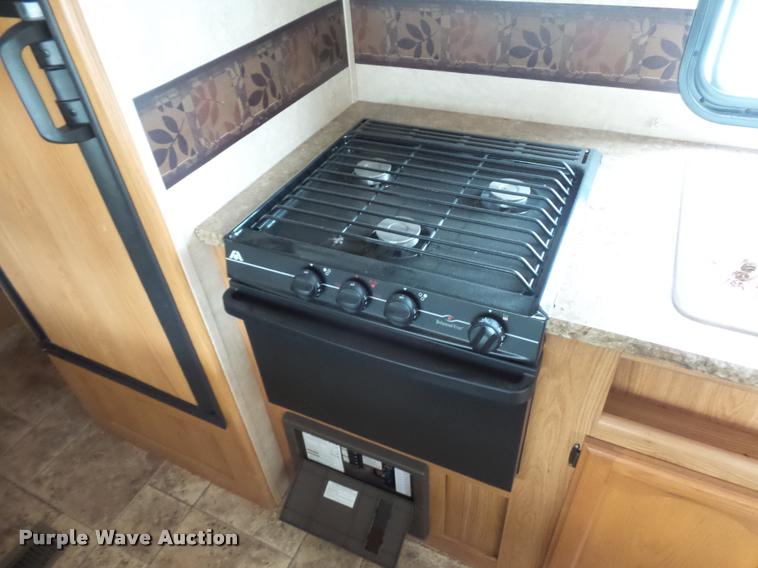 image for item DD1527 2011 Keystone Summerland camper