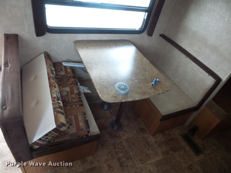 image for item DD1527 2011 Keystone Summerland camper