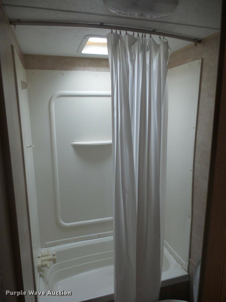 image for item DD1527 2011 Keystone Summerland camper