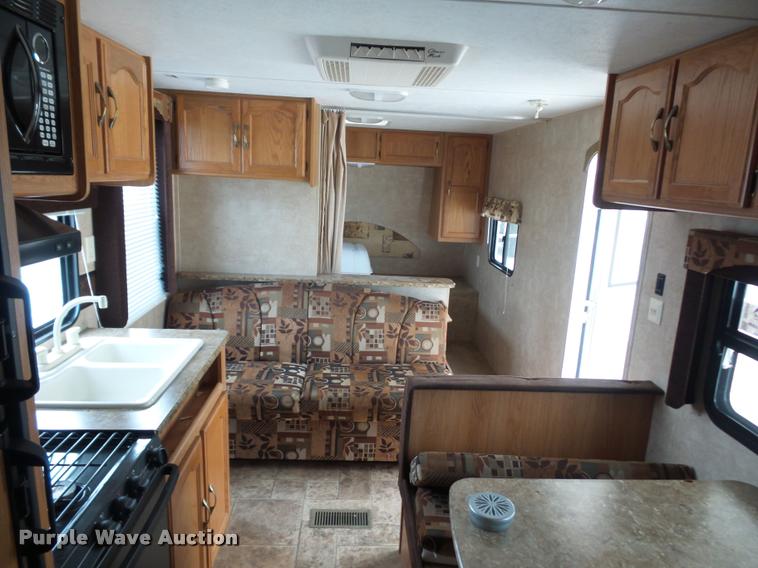 image for item DD1527 2011 Keystone Summerland camper