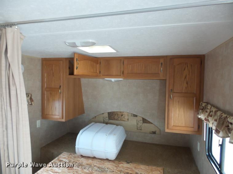 image for item DD1527 2011 Keystone Summerland camper
