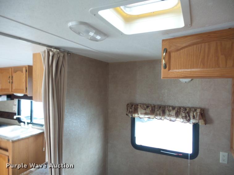 image for item DD1527 2011 Keystone Summerland camper