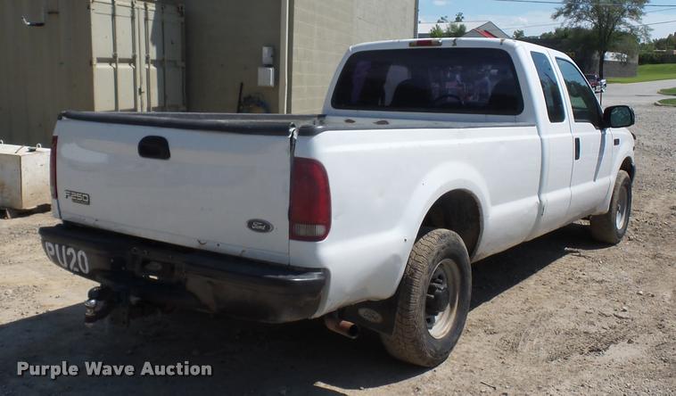 image for item DD1584 2001 Ford F250 Super Duty SuperCab pickup truck
