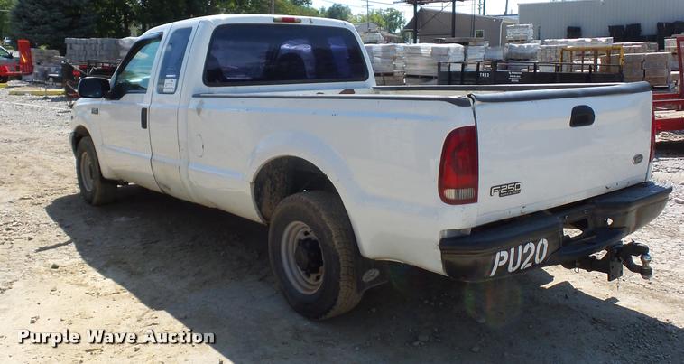 image for item DD1584 2001 Ford F250 Super Duty SuperCab pickup truck