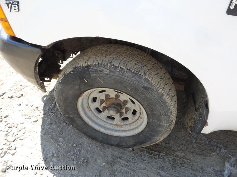 image for item DD1584 2001 Ford F250 Super Duty SuperCab pickup truck