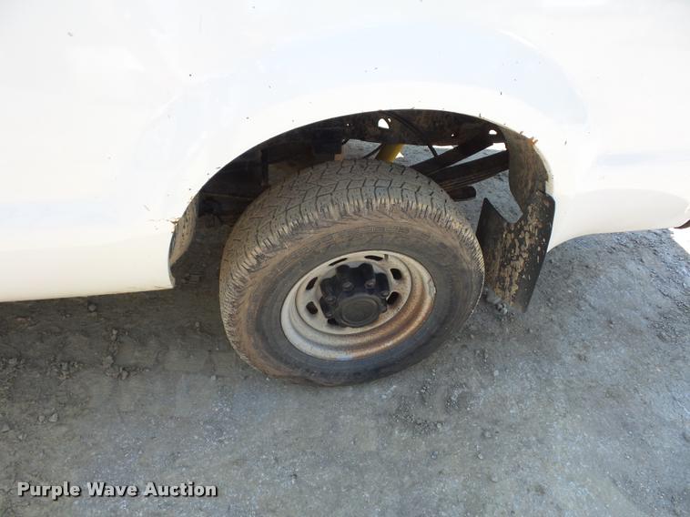 image for item DD1584 2001 Ford F250 Super Duty SuperCab pickup truck