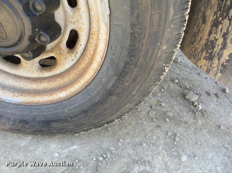 image for item DD1584 2001 Ford F250 Super Duty SuperCab pickup truck