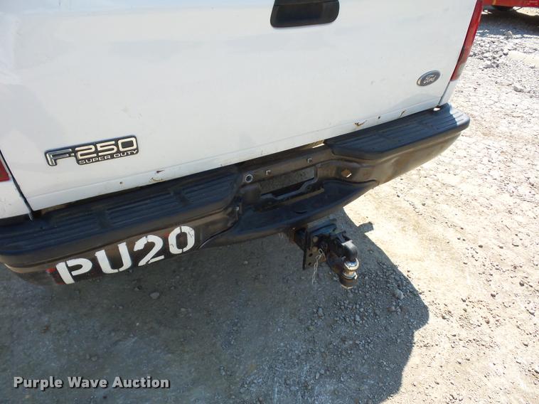 image for item DD1584 2001 Ford F250 Super Duty SuperCab pickup truck