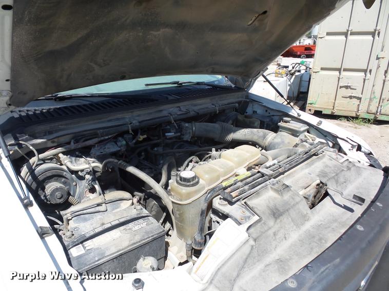 image for item DD1584 2001 Ford F250 Super Duty SuperCab pickup truck