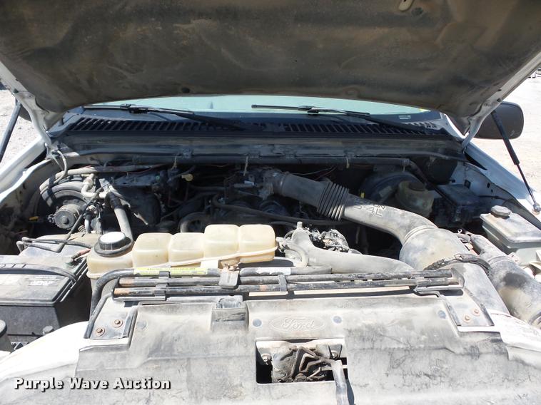 image for item DD1584 2001 Ford F250 Super Duty SuperCab pickup truck