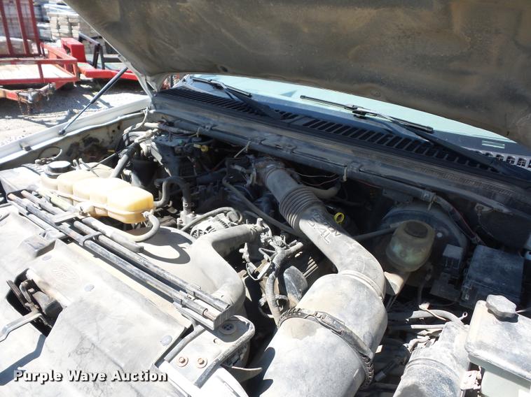 image for item DD1584 2001 Ford F250 Super Duty SuperCab pickup truck