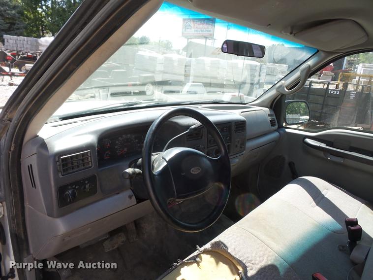 image for item DD1584 2001 Ford F250 Super Duty SuperCab pickup truck