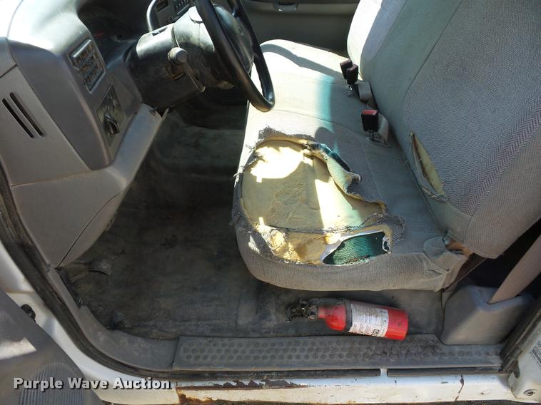 image for item DD1584 2001 Ford F250 Super Duty SuperCab pickup truck