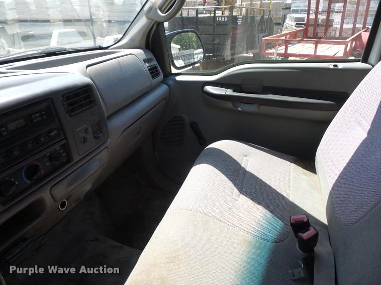 image for item DD1584 2001 Ford F250 Super Duty SuperCab pickup truck