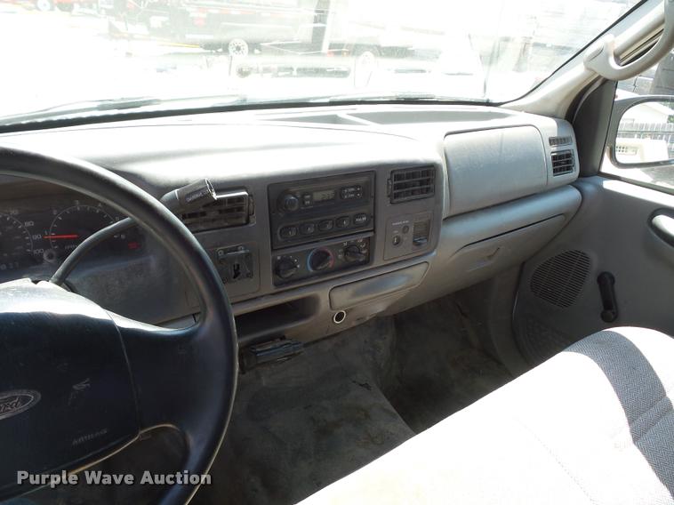 image for item DD1584 2001 Ford F250 Super Duty SuperCab pickup truck