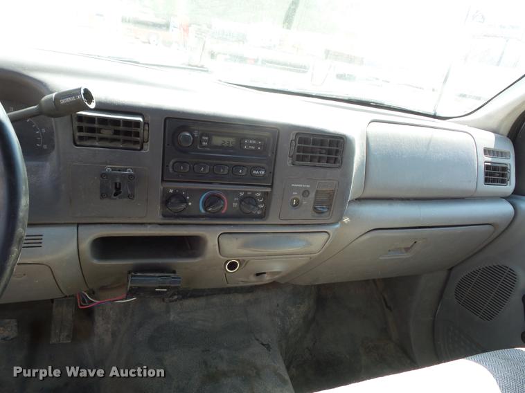 image for item DD1584 2001 Ford F250 Super Duty SuperCab pickup truck