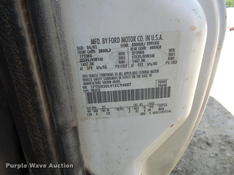 image for item DD1584 2001 Ford F250 Super Duty SuperCab pickup truck