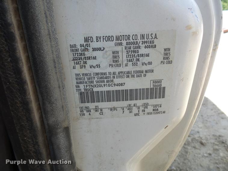 image for item DD1584 2001 Ford F250 Super Duty SuperCab pickup truck