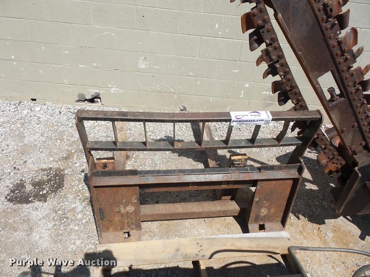 image for item DD1585 Skid steer pallet forks