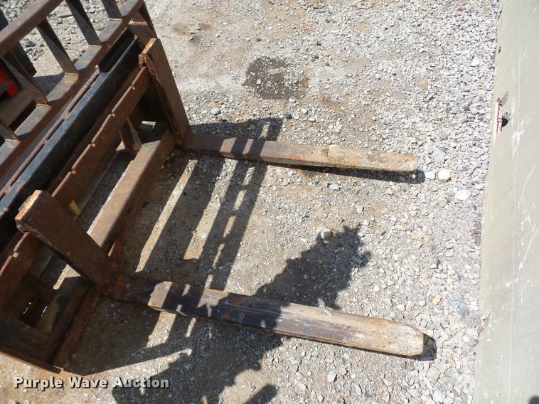 image for item DD1585 Skid steer pallet forks