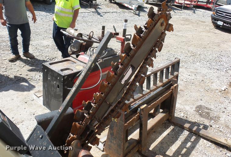 image for item DD1588 Ditch Witch 410SX cable plow