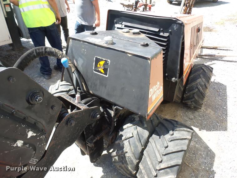 image for item DD1588 Ditch Witch 410SX cable plow