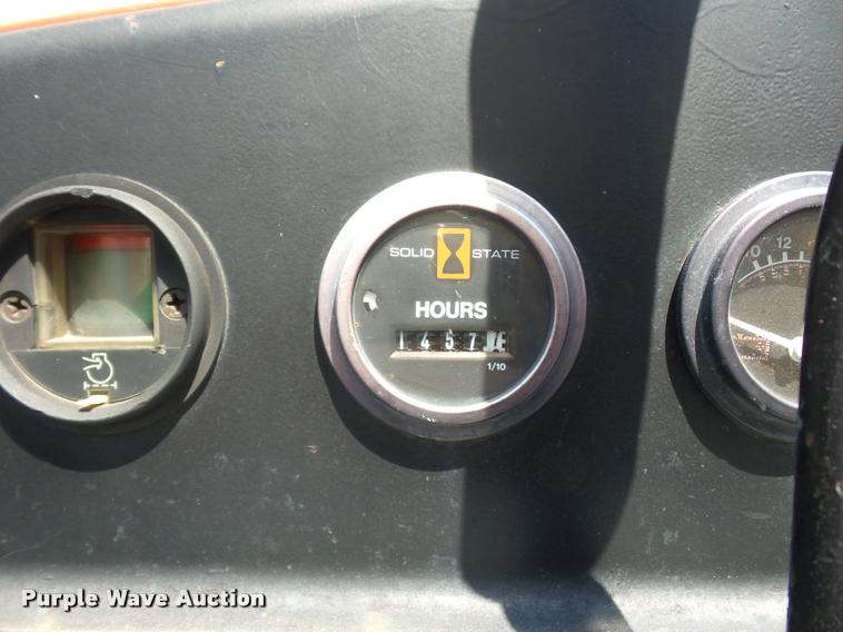 image for item DD1588 Ditch Witch 410SX cable plow