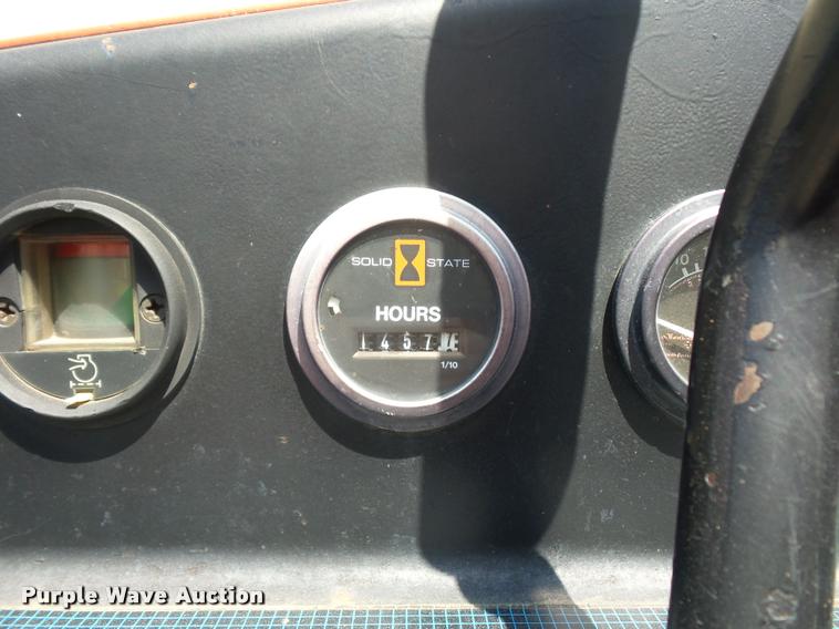 image for item DD1588 Ditch Witch 410SX cable plow