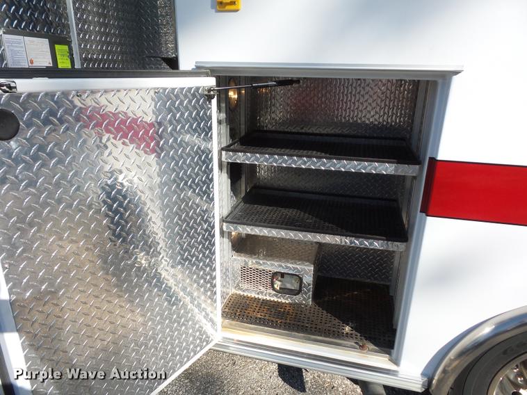 image for item DD1599 2006 Ford F450 ambulance