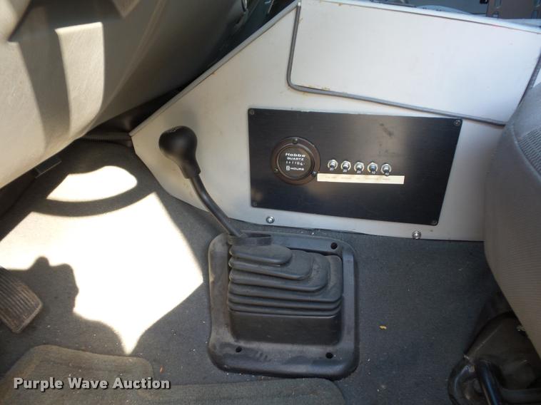 image for item DD1599 2006 Ford F450 ambulance