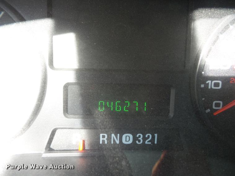 image for item DD1599 2006 Ford F450 ambulance