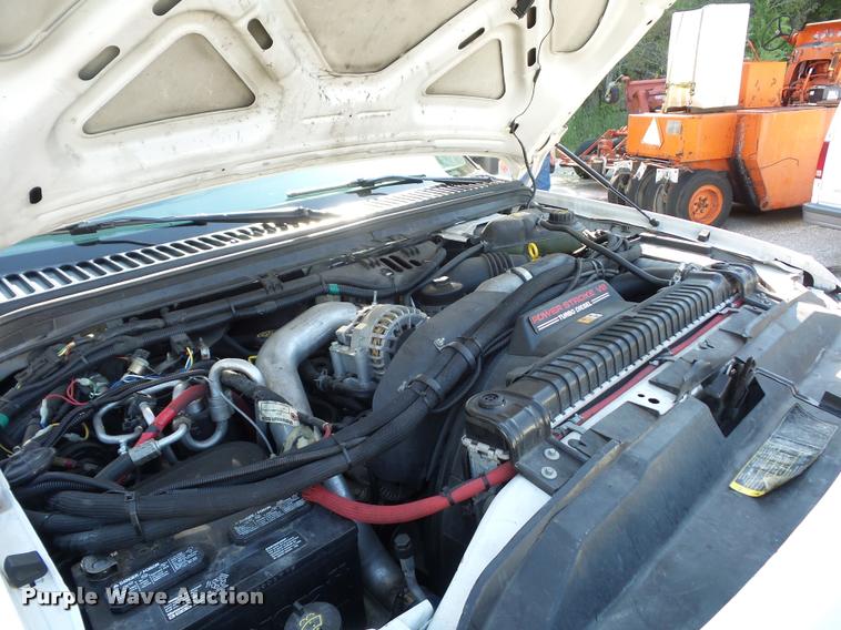 image for item DD1599 2006 Ford F450 ambulance