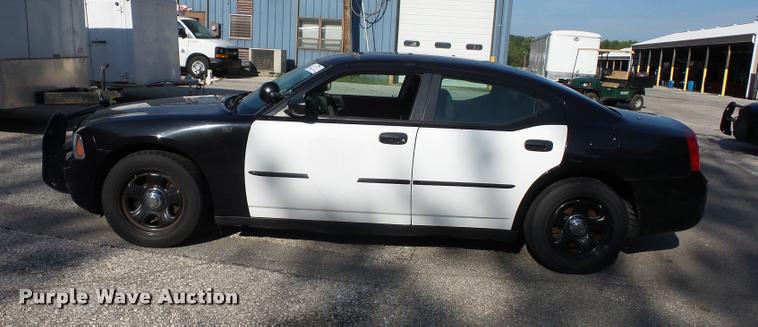 image for item DD1600 2010 Dodge Charger Police