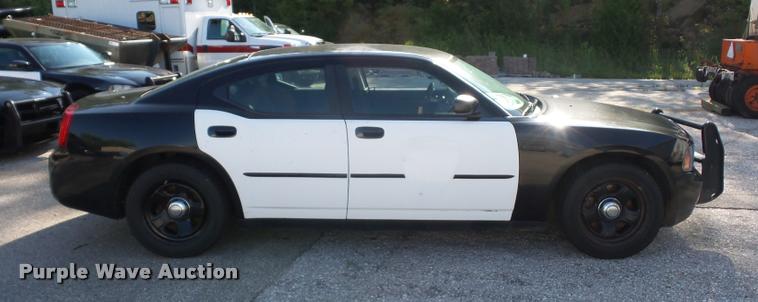 image for item DD1600 2010 Dodge Charger Police