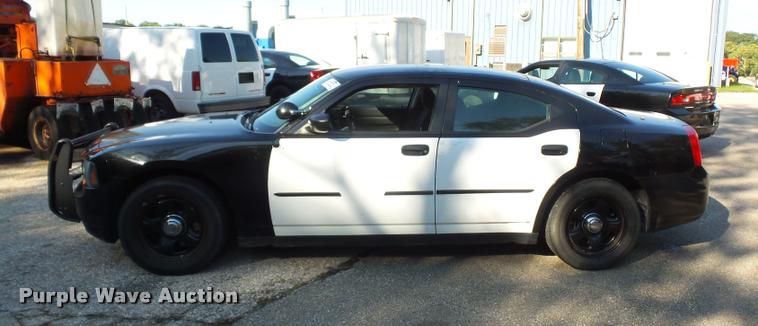 image for item DD1601 2010 Dodge Charger Police