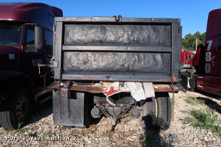image for item DD1624 1985 Ford 8000 dump truck
