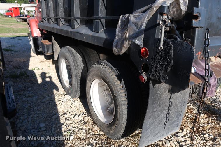 image for item DD1624 1985 Ford 8000 dump truck