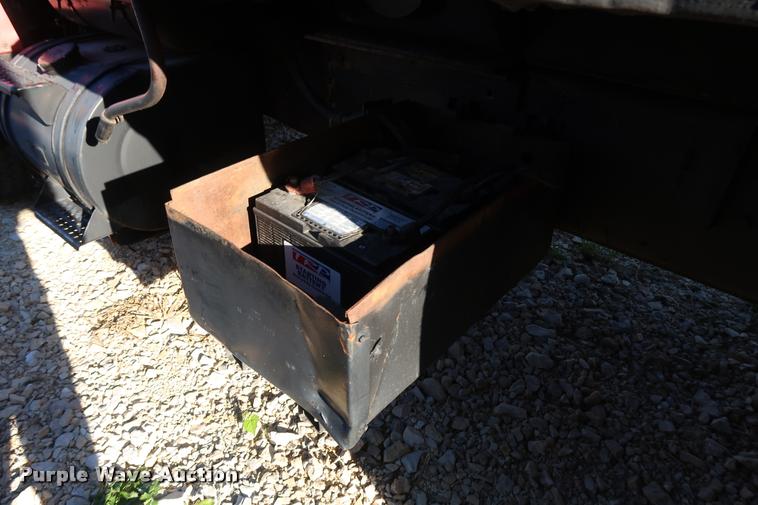 image for item DD1624 1985 Ford 8000 dump truck