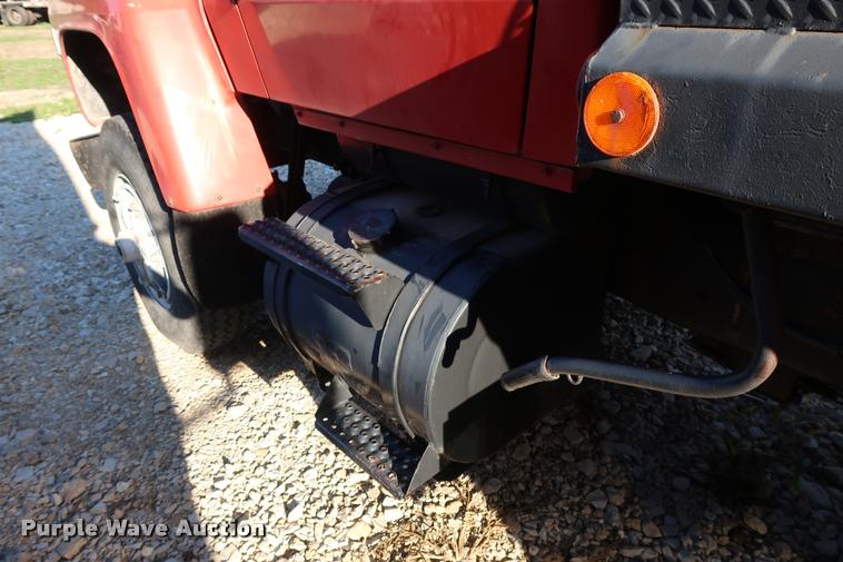 image for item DD1624 1985 Ford 8000 dump truck
