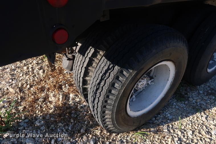 image for item DD1624 1985 Ford 8000 dump truck