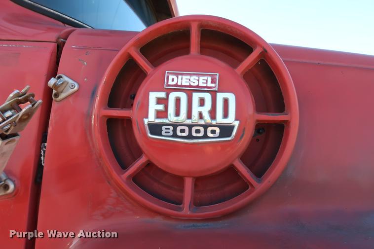 image for item DD1624 1985 Ford 8000 dump truck