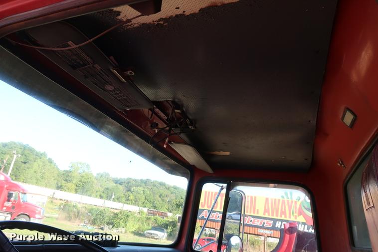 image for item DD1624 1985 Ford 8000 dump truck