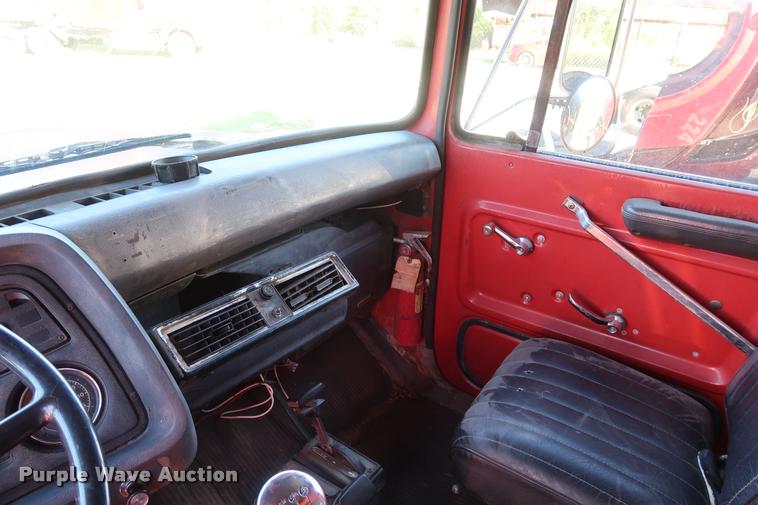 image for item DD1624 1985 Ford 8000 dump truck