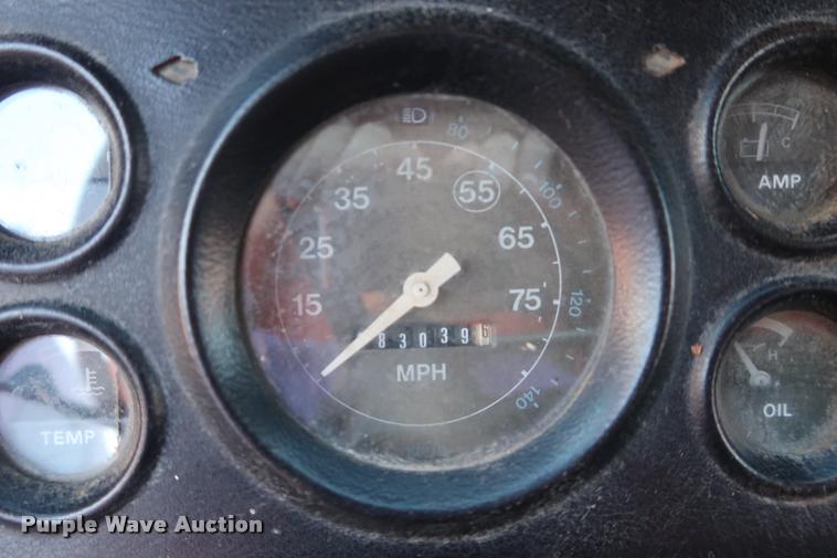 image for item DD1624 1985 Ford 8000 dump truck
