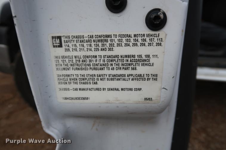 image for item DD1673 2003 Chevrolet 2500HD pickup truck