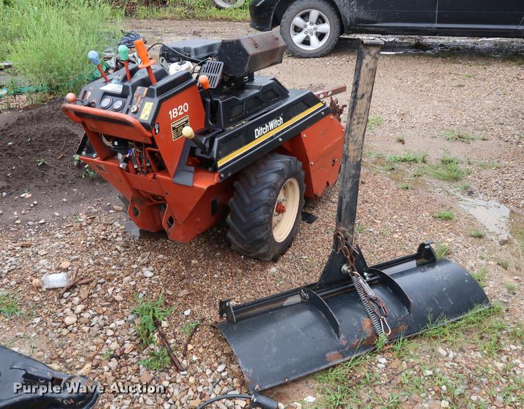 image for item DD1681 Ditch Witch 1820 trencher