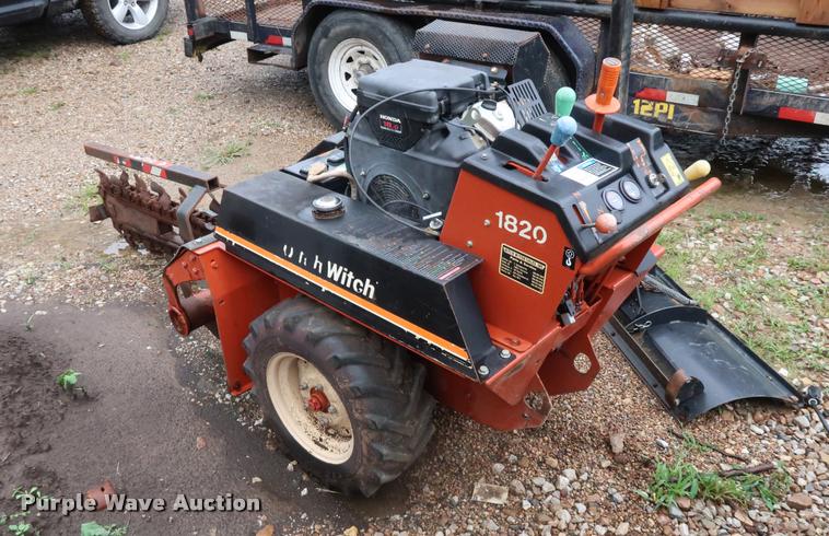 image for item DD1681 Ditch Witch 1820 trencher