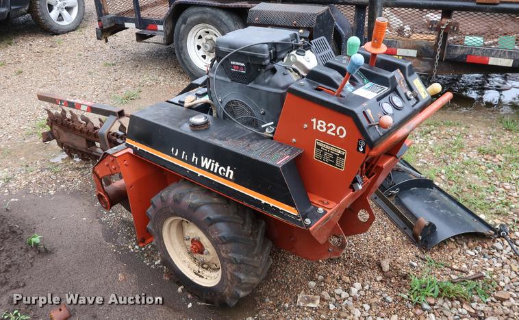 image for item DD1681 Ditch Witch 1820 trencher