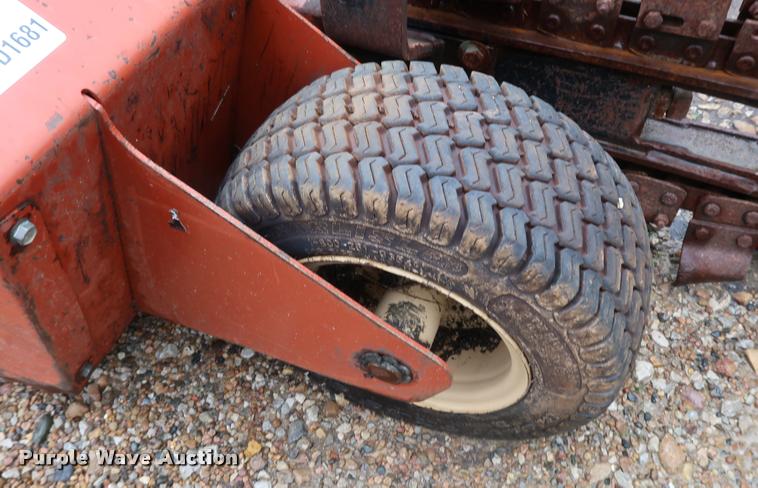 image for item DD1681 Ditch Witch 1820 trencher