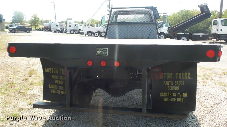 image for item DD2425 1997 GMC C7H042 flatbed pickup truck